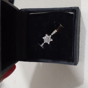 10K YELLOW/ WHITE GOLD CLUSTER DIAMIND RING NEW